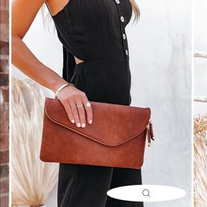 Stella crossbody envelope zip clutch in Tan